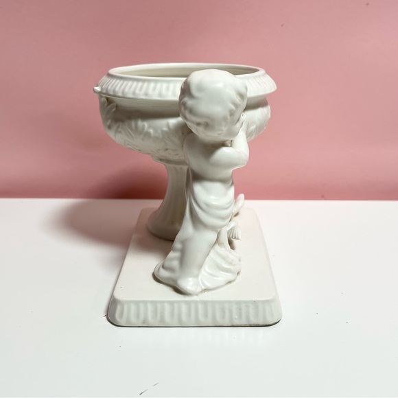 Vintage Victorian cherub baby planter - Picture 4 of 8